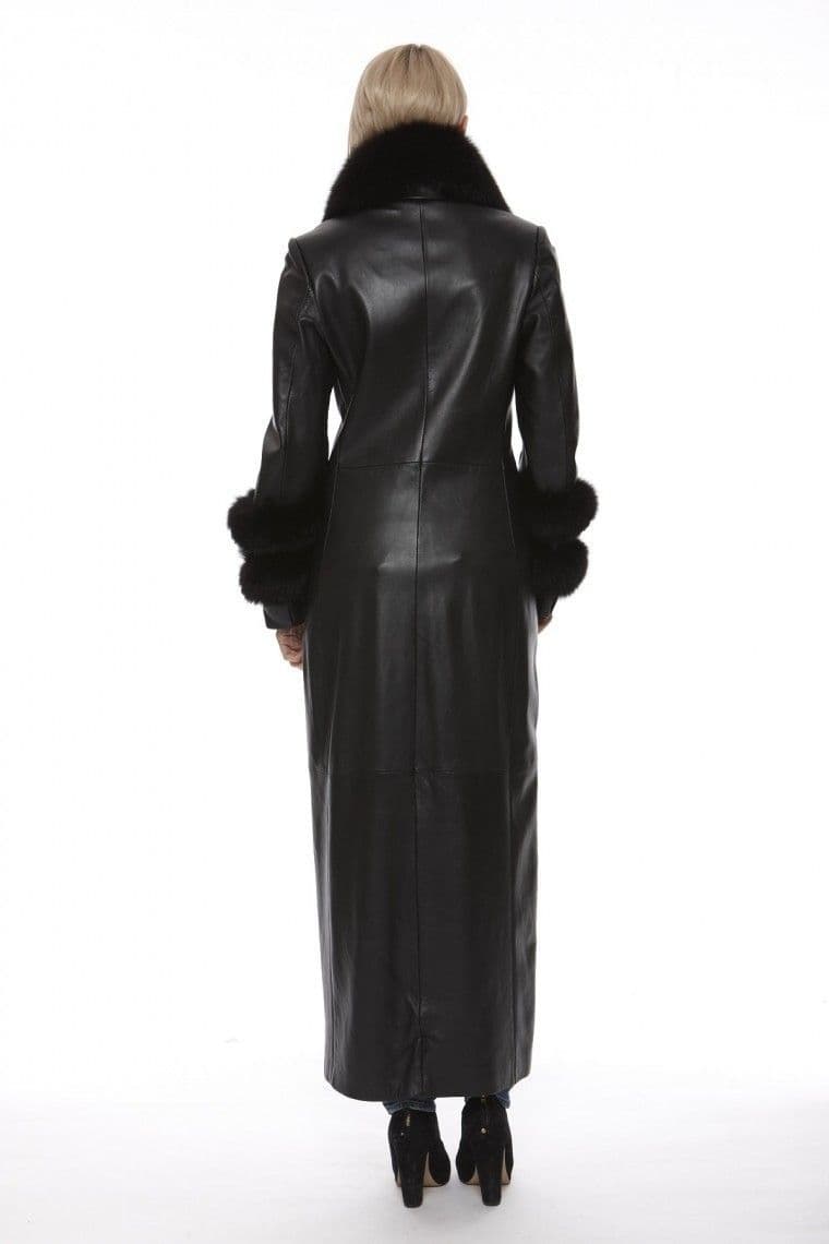 Women Leather Coat in Black:DR
